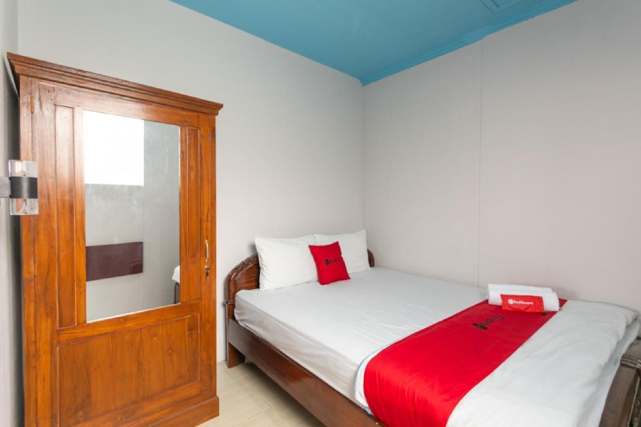 Reddoorz Syariah Near Stadion Manahan Solo 2 Dış mekan fotoğraf