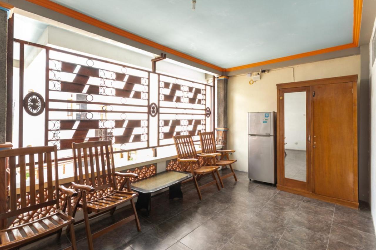 Reddoorz Syariah Near Stadion Manahan Solo 2 Dış mekan fotoğraf